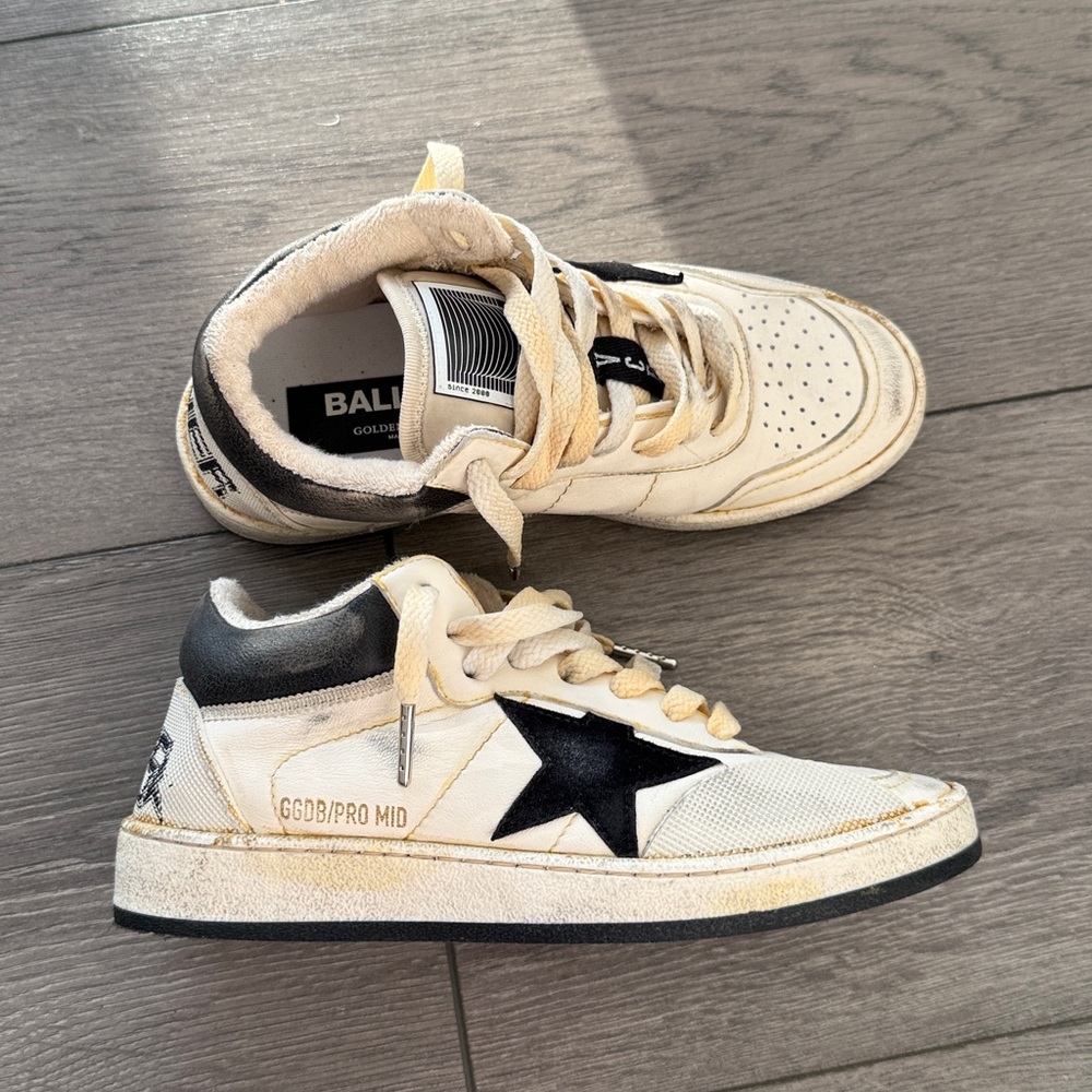 Golden GooseWomen’s Ball Star Pro Mid Sneakers -Limited Edition